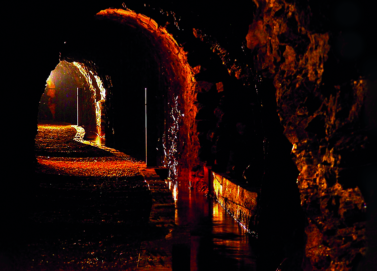 Banner Bergwerk, Tunnel rechts 360 cm x 240 cm